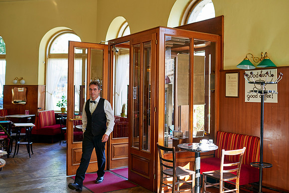 Cafe Schopenhauer