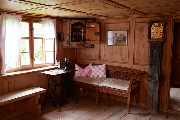 Blick in das Wohnzimmer-170727-3738 2_brauchtum