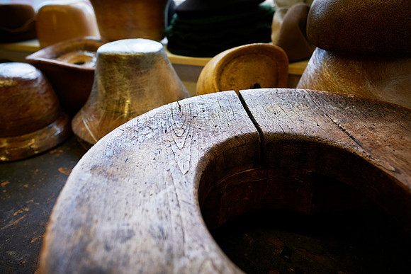 Mühlbauer Hut & Mode, Holzmodel für Hüte